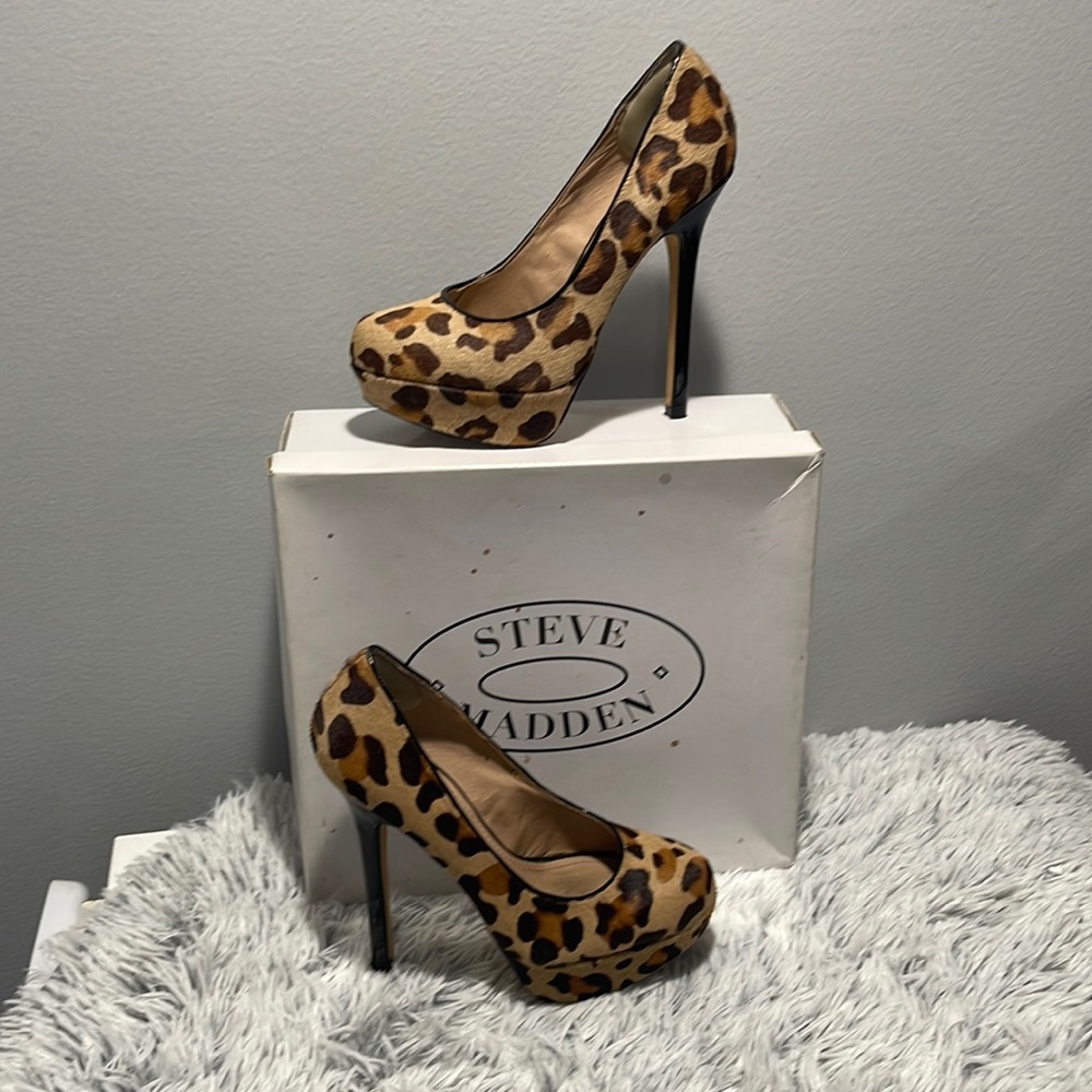 COPY - COPY - COPY - COPY - Vintage Steve Madden leopard hills size 6